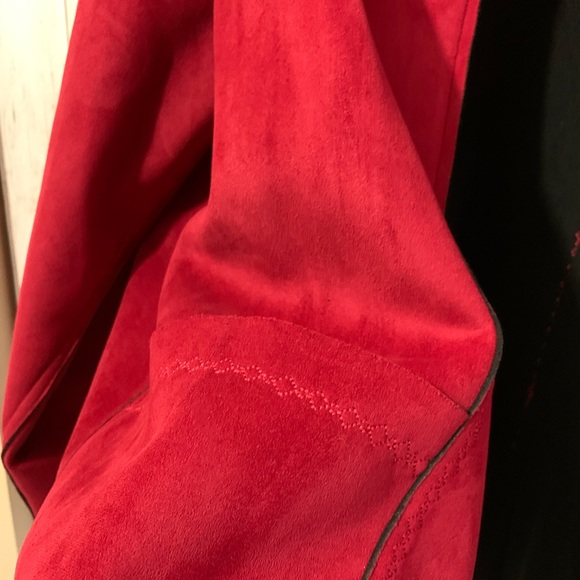 Alfred Dunner plus  Red faux suede fleece jacket - Picture 8 of 9
